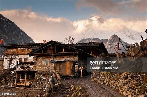  Das Xueying Shan Naturreservat - Eine mystische Reise durch die Zeit und die Schönheit der Natur!