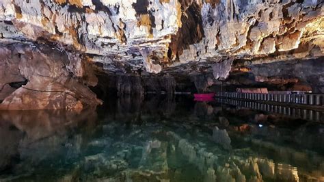  Der Ali Sadr Höhlensee! Ein magisches Unterwasser-Abenteuer in Urmia