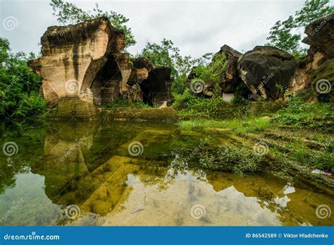  Der Bukit Kapur: Eine Reise durch Zeit und Landschaft auf Flores!