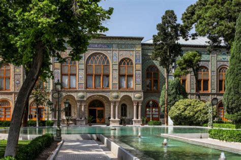  Der Golestan-Palast: Ein märchenhaftes Juwel aus der Qajar-Zeit!